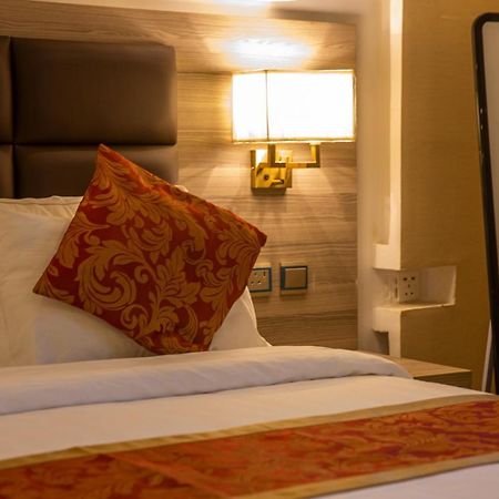 Hikayet Abeer Hotel Apartment Джеда Екстериор снимка