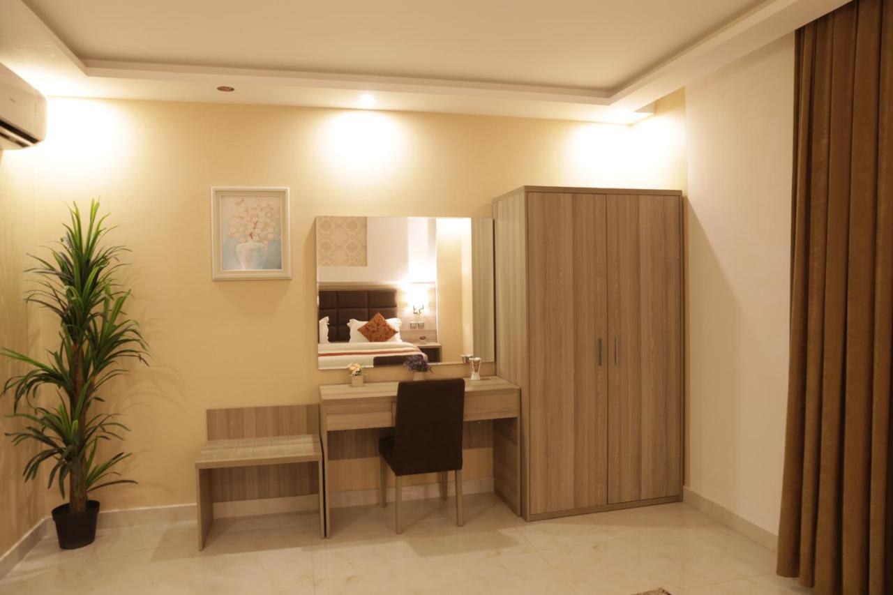 Hikayet Abeer Hotel Apartment Джеда Екстериор снимка