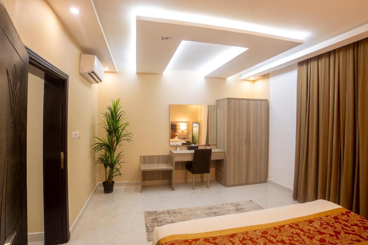 Hikayet Abeer Hotel Apartment Джеда Екстериор снимка