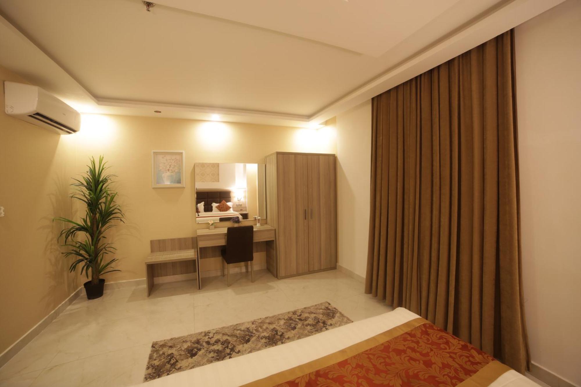 Hikayet Abeer Hotel Apartment Джеда Екстериор снимка