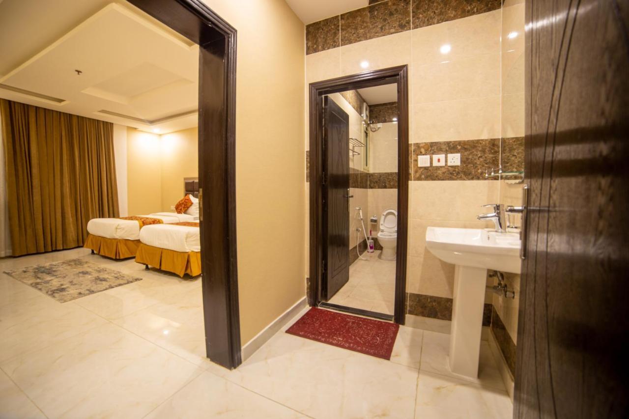 Hikayet Abeer Hotel Apartment Джеда Екстериор снимка