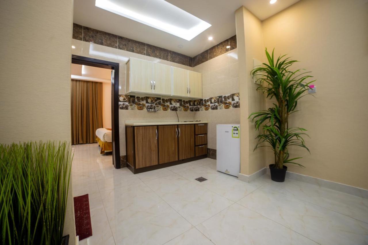 Hikayet Abeer Hotel Apartment Джеда Екстериор снимка