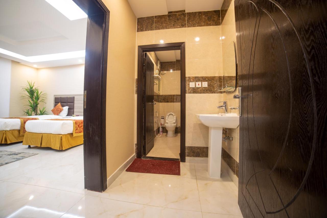 Hikayet Abeer Hotel Apartment Джеда Екстериор снимка