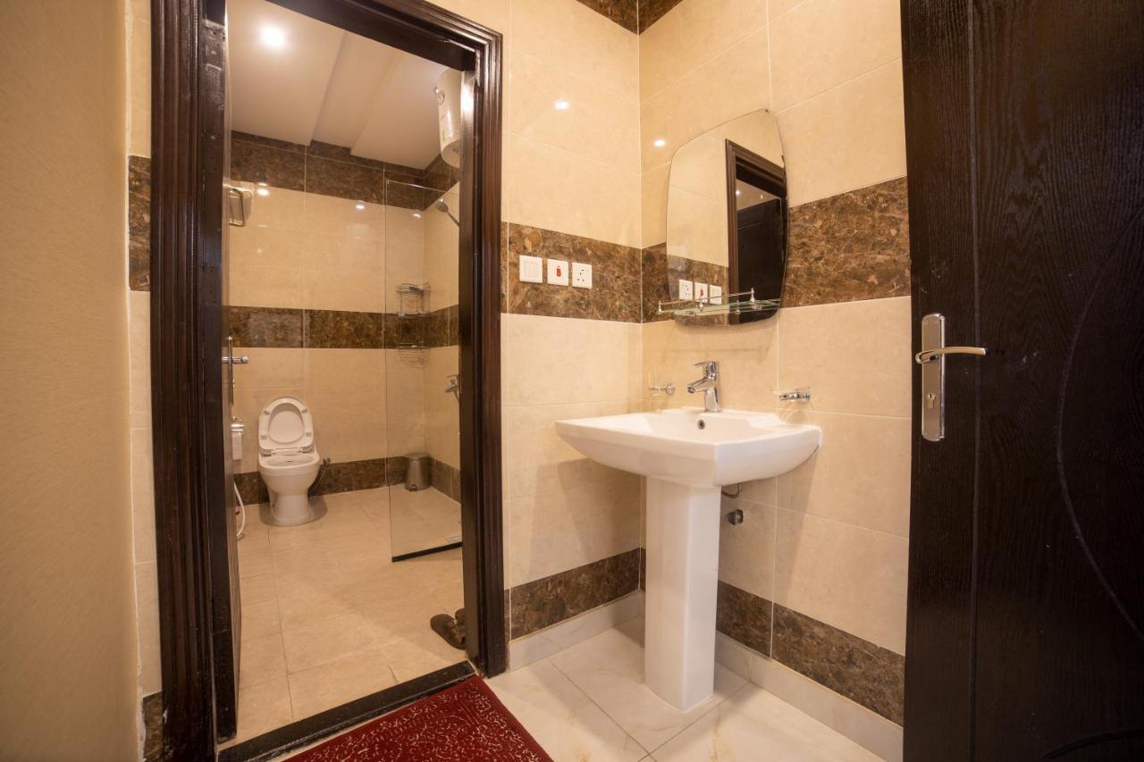 Hikayet Abeer Hotel Apartment Джеда Екстериор снимка